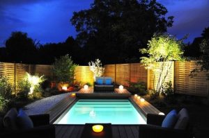 deco-bougies-piscine-terrasse-bois