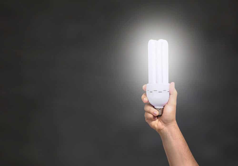 Conseils pour changer une ampoule LED intégrée Luminaire exterieur